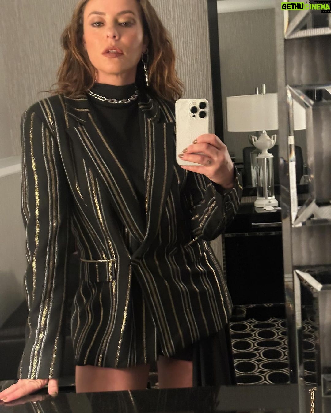Paolla Oliveira Instagram - Selfie e close de espelho… Temos!