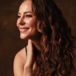 Paolla Oliveira Instagram - Ontem tive uma experiência muito especial. Falei no #CasaTPM2023 da @revistatpm, ao lado de mulheres inspiradoras, sobre os caminhos possíveis para que nossos corpos existam em paz. Foi um sábado lindo e cheio de reflexões que levarei pra vida. ❤️ Fotos @juliarodr.gues