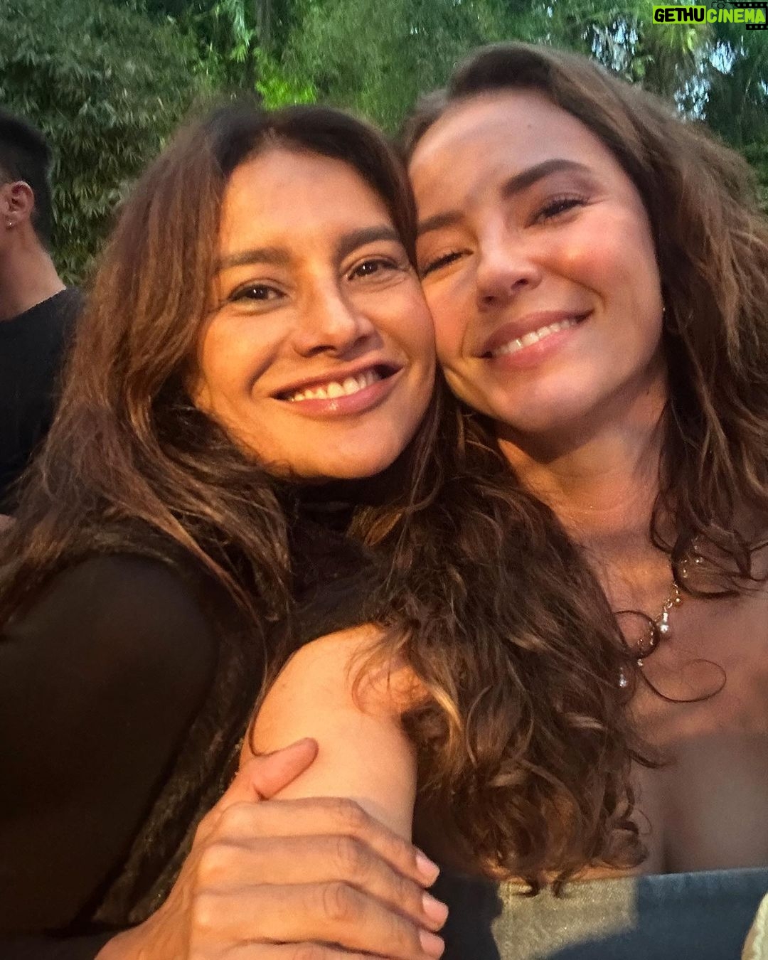 Paolla Oliveira Instagram - To amando isso de #photodump. Tudo junto e misturado. Iguazin na vida! Agosto ❤️