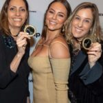 Paolla Oliveira Instagram - Hoje foi especial demais. Primeiro dia da 51º premiação do Emmy, e foram entregues medalhas para os nominados e fazer parte de um dos trabalhos indicados me deixou à flor da pele. Passou um filme da minha trajetória na minha cabeça. Os que atuam ou trabalham com arte e sabem dos desafios vão me entender. E aqueles que tem sonhos, assim como eu, e conquistas que nem imaginavam ser possíveis, entenderão também. New York