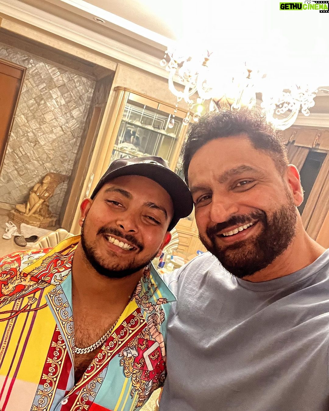 Parag Tyagi Instagram - Happy birthday mere bhai @prithvishaw . lotsss of love, great health & luck 🤗🤗❤️❤️