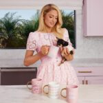Paris Hilton Instagram - Cookware even my pups Diamond and Baby approve of 🐶💖 🐶 Now that’s hot 😉🔥 Shop my #BeAnIcon line at @Walmart now! 👩🏼‍🍳 #CookingWithParis