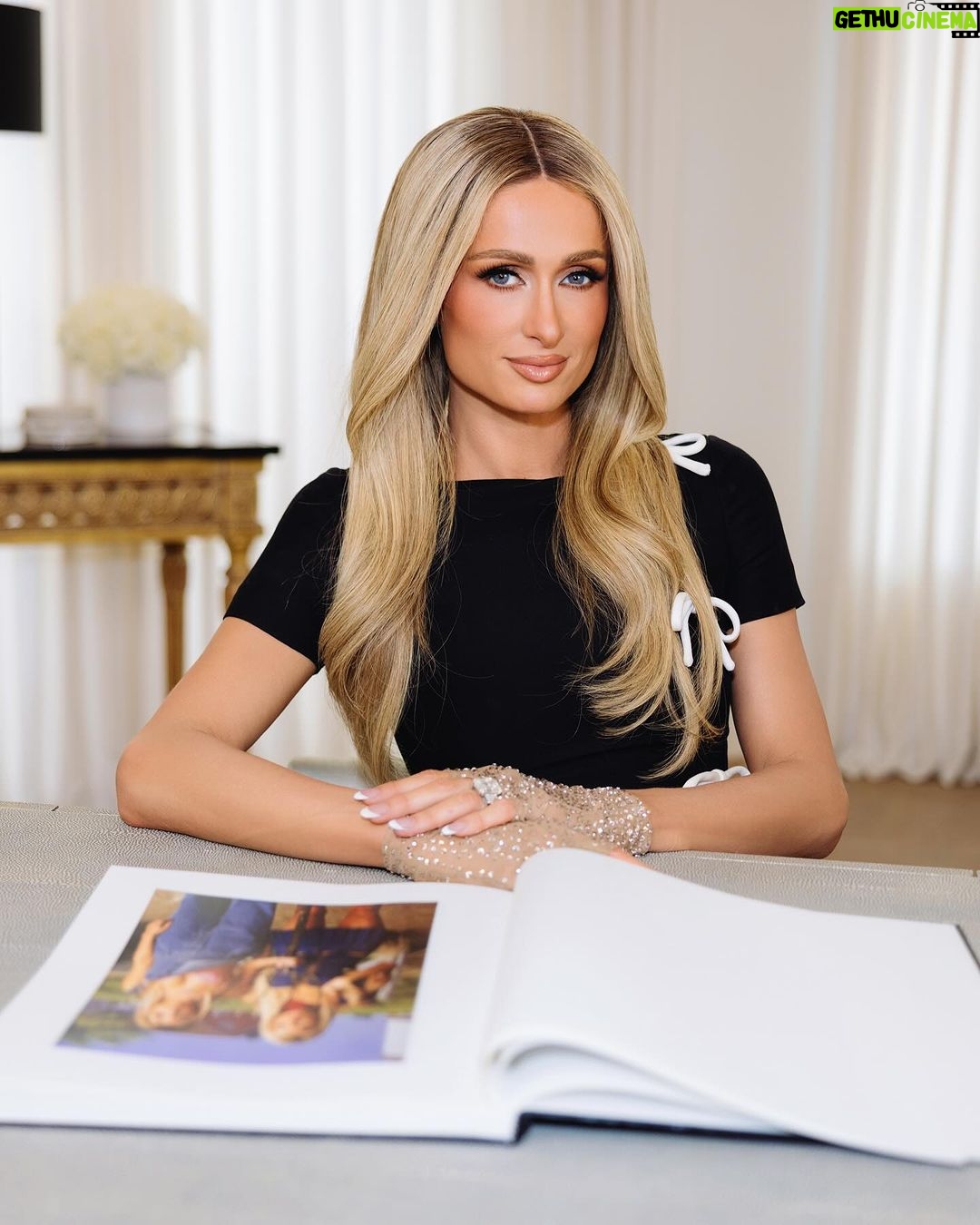 Paris Hilton Instagram - Itβs always a good idea reflect on your past...especially when itβs full of iconic looks β¨ππ₯ My #LifeInLooks with @BritishVogue is linked in my bio π