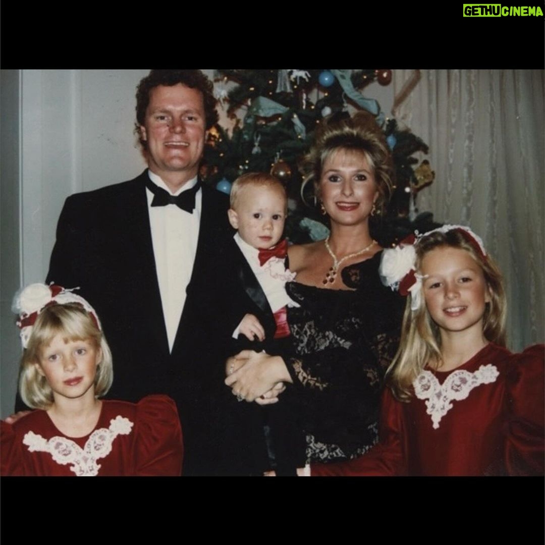 Paris Hilton Instagram - From Christmases past 🥰🎄❤️ So grateful for these memories with my family. These are the happy moments I’m so excited to now recreate for Phoenix and London 🥺