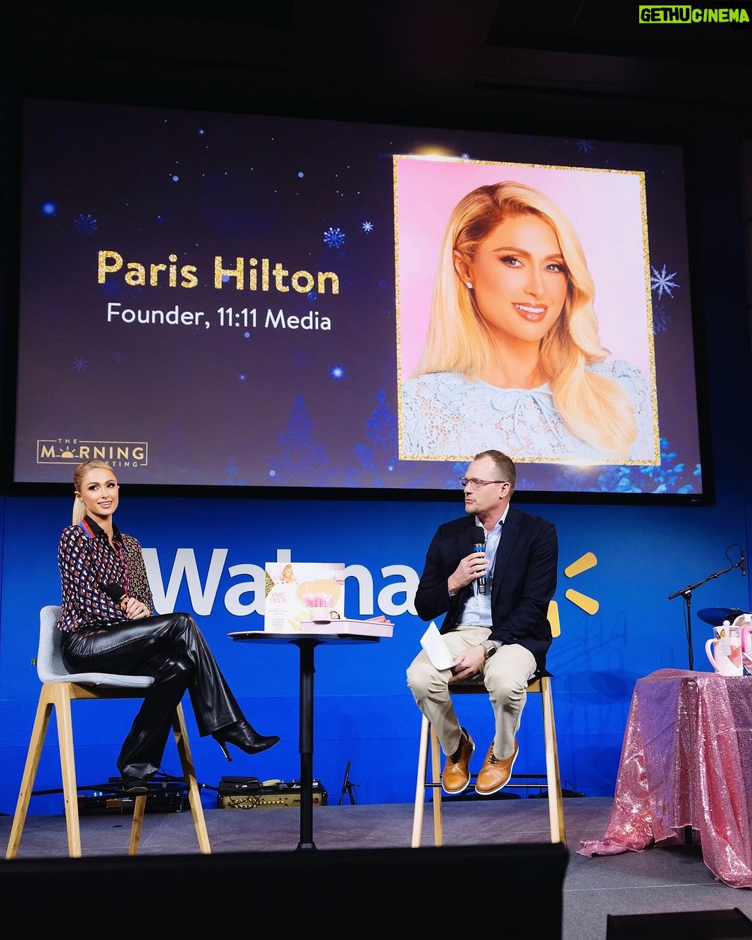 Paris Hilton Instagram - What is @Walmart? Oh right... that’s where they sell Paris Hilton Cookware! 💕🍳 What is your favorite piece in my new collection? ☺️ #ParisHiltonCookware #ThatsHot