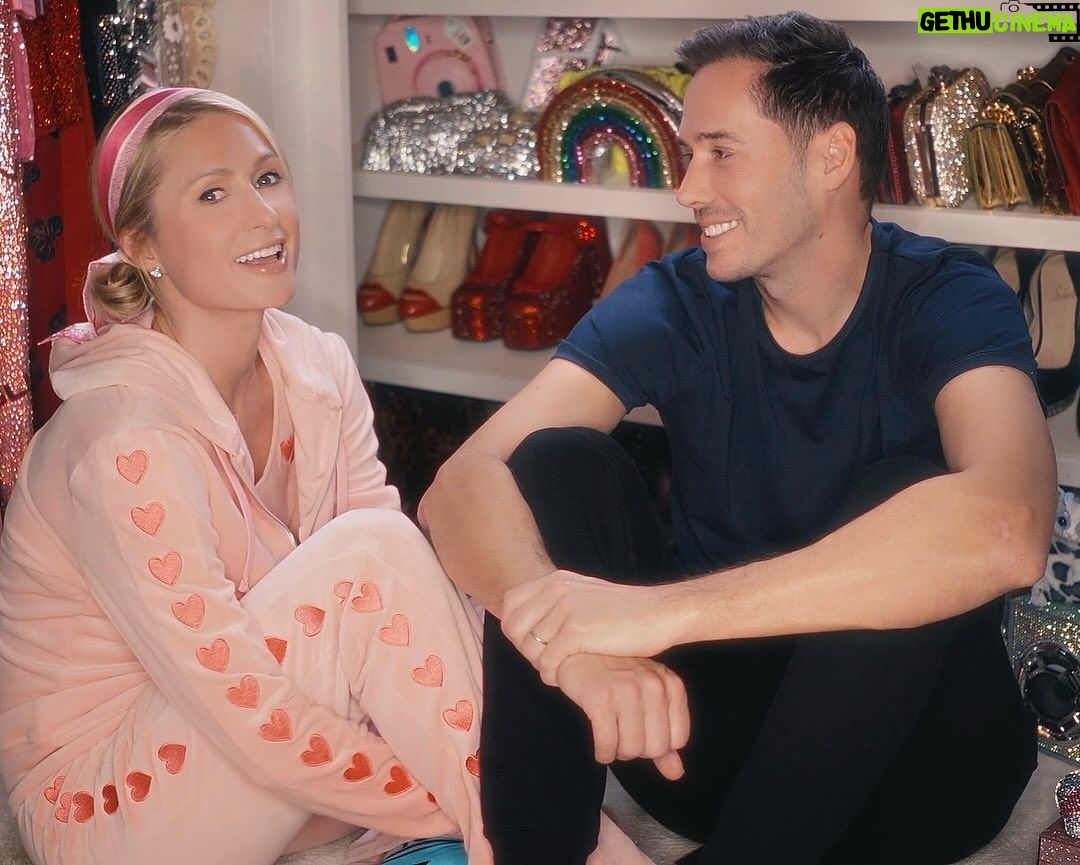 Paris Hilton Instagram - This new season of #ParisInLove means the world to me. I was so scared to open up and share more of myself and my beautiful growing family, but reading all of your comments and words of support makes it all worth it. Love you🥹💖✨ Stream it now on @Peacock 💘