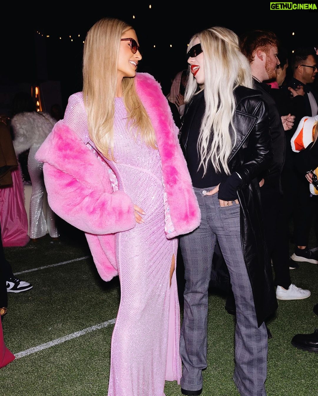 Paris Hilton Instagram - Had the most epic night celebrating the release of Paris in Love with the best of friends 💘 Stream now on @Peacock!!💗 #Slivmas 🔥 Beverly Hills, California