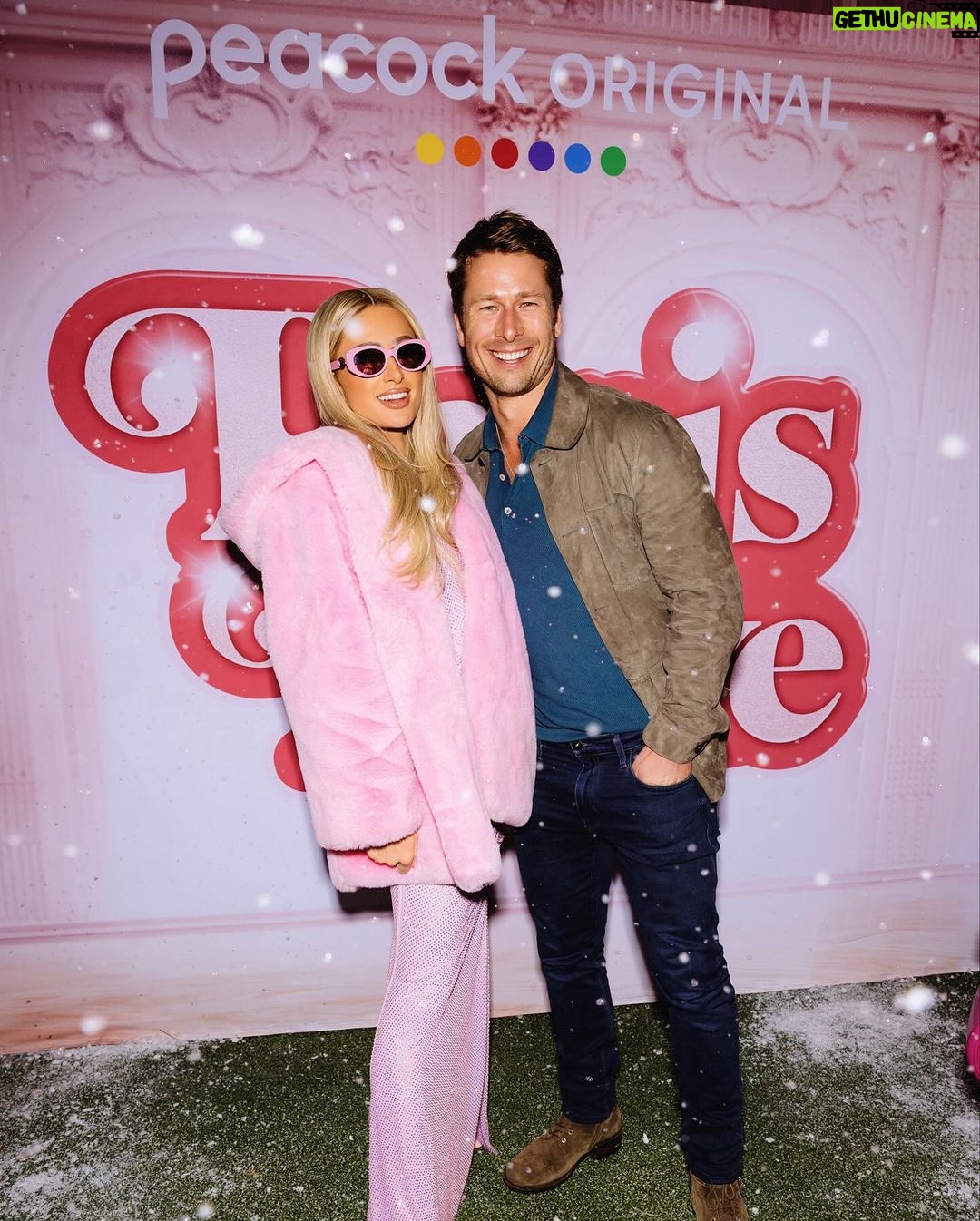 Paris Hilton Instagram - Had the most epic night celebrating the release of Paris in Love with the best of friends 💘 Stream now on @Peacock!!💗 #Slivmas 🔥 Beverly Hills, California