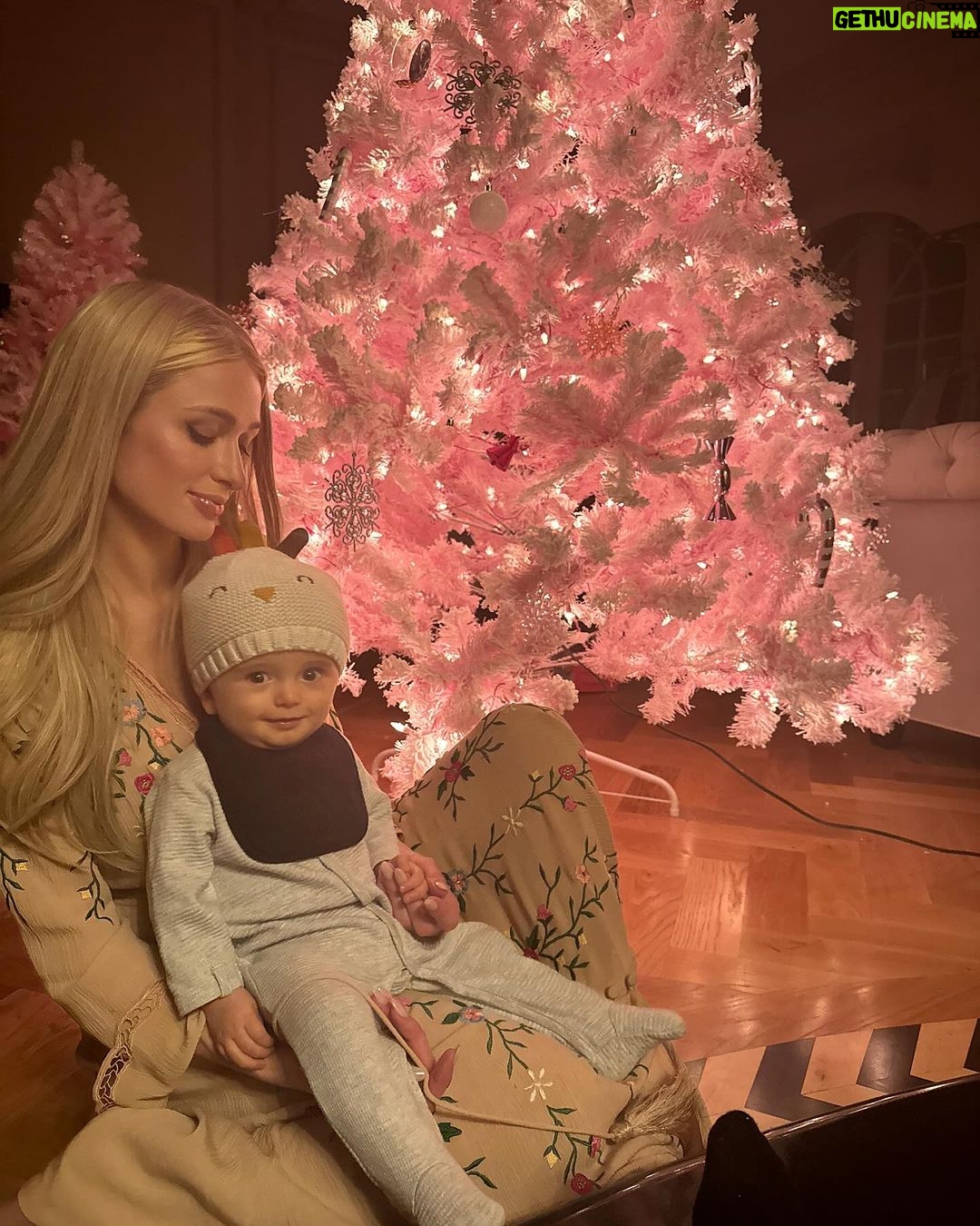 Paris Hilton - 1.8 Million Likes - Celebrating our baby girl London with a pink Christmas! 💕💕🎄💕💕