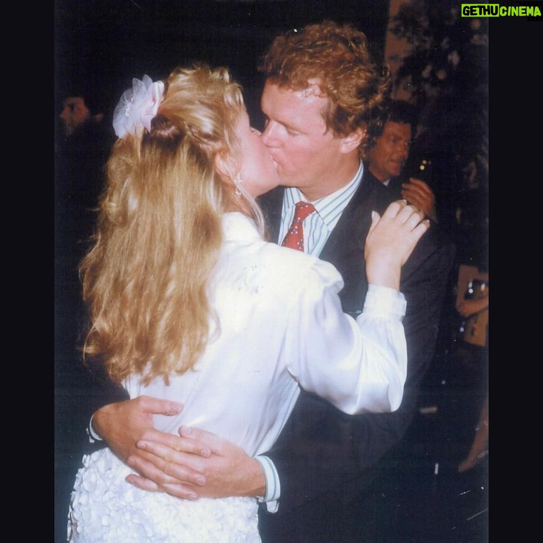 Paris Hilton Instagram - Happy anniversary to my incredible parents @KathyHilton @RickHilton7! 💗 I'm so grateful to have grown up looking up to your beautiful love for one another and the example you set for me becoming a mother. I love you both so much! 💕 🥹