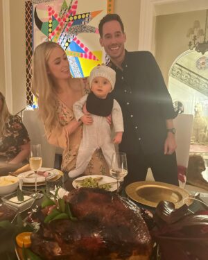 Paris Hilton Instagram - So much to be grateful for this Thanksgiving🥰🩵👶🏼👶🏼💗
#SlivingMom ✨