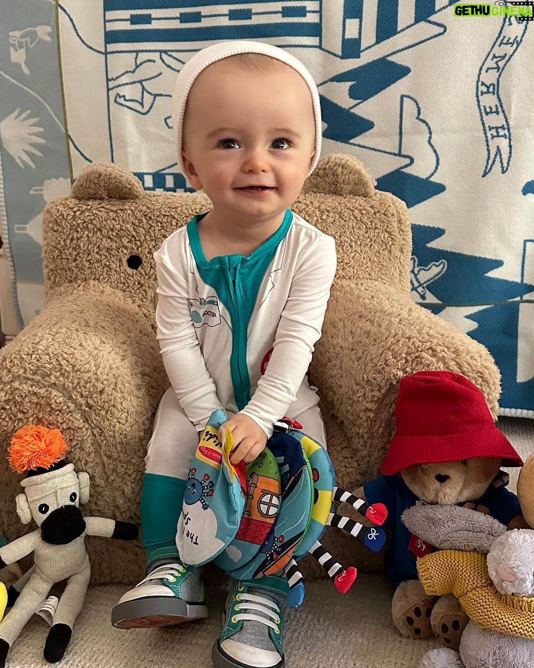 Paris Hilton - 3.5 Million Likes - One year ago, a beautiful angel baby entered our lives, bringing so much love and happiness🥹🩵👶🏼✨ My precious little one, you are more than a dream come true. You make my life complete🥰 Every day with you is a priceless gift, and I’m endlessly grateful to be your mommy. 🌟🥰 Celebrating your first of many birthdays, Baby P – here’s to a lifetime of laughter, love, and wonderful adventures with our cutesie crew! 🎉✨ Happy 1st Birthday! 🎂🥳
