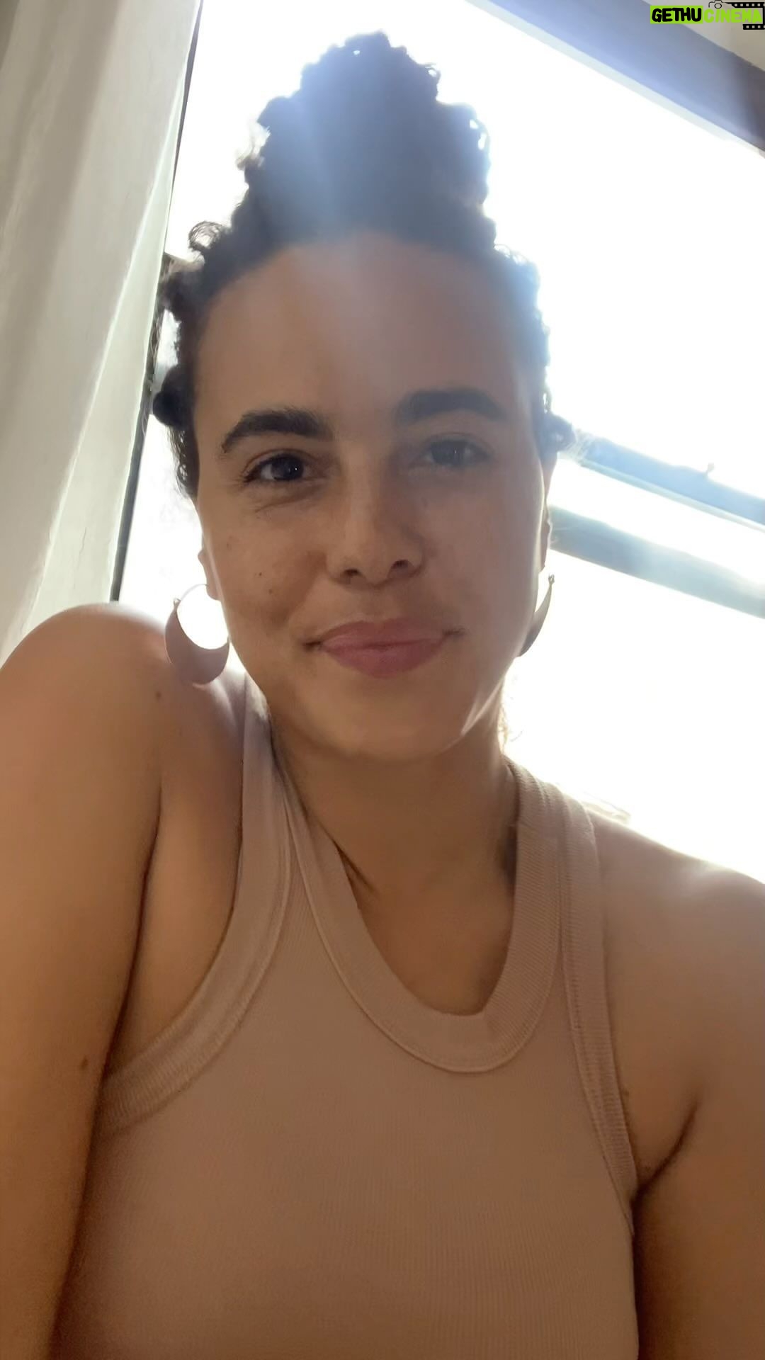 Parisa Fitz-Henley - 1K Likes - The bad news doesn’t let up, but I find that without tools to support me through difficulties I get pulled way under and end up unable to do anything to push back. With that in mind I wanted to share a book that’s been powerful for me in many ways, a book I’ve revisited and will continue to revisit time and again for its wisdom, encouragement and good company — The Practice of Groundedness: A Transformative Path to Success That Feeds—Not Crushes—Your Soul, by @bradstulberg. This book covers a wide range of challenges and tools from the perspective of someone who knows about success inside and out. He shares as both a coach of high-achieving folks in several disciplines, and from a vulnerable personal perspective as a high-achiever himself who’s lived through the pitfalls of material success and courageously opens up about the process. He shares grounded ways to balance the material, emotional, mental, social and spiritual aspects of life to have a fuller, healthier life in all ways. Whether you’re trying to build a career, dismantle a system, build a family, or generally recover from life’s life-ing there are lessons here that apply. And whether it’s this book or another resource (please feel free to share those you love in the comments) I hope you’re finding ways to not just grind, hustle, and plow through challenges, but to grow, give yourself grace, and thrive. Wishing you all the very best! 📚 ✨
Video description: Me to camera, sitting in front of a window. I have medium brown skin, and dark brown eyes and hair. My hair is pulled into a bun. I’m wearing a tank top and dangling earrings. During the video I raise my phone and show the cover of the book mentioned above which is dark blue and includes a simple snowy mountain top and sun above it.
#Bookstagram #Mindfulness #MentalHealth #Happiness
