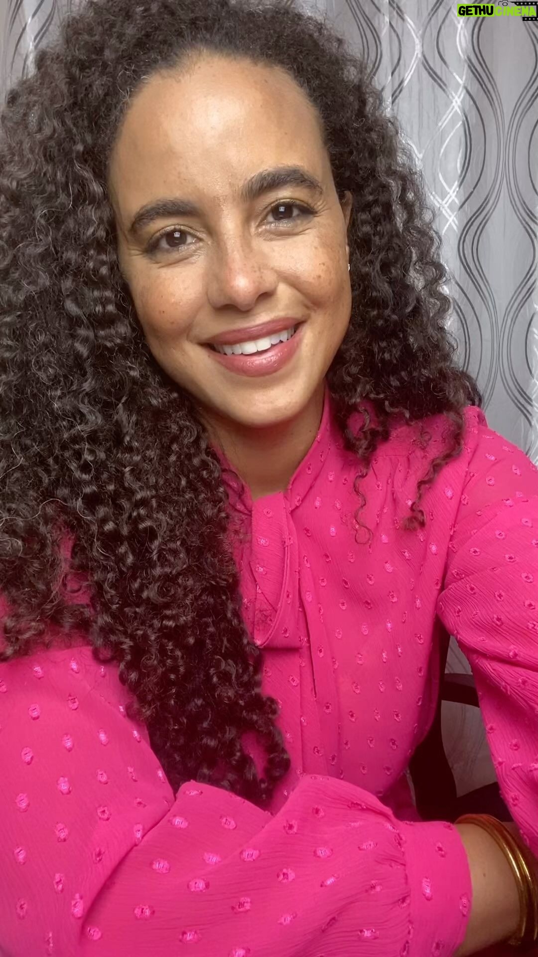 Parisa Fitz-Henley - 493 Likes - In my ‘after-feels’… 🙏🥹💓 Thanks to all who joined us for @themonafoundation gala today. It’s such a gift to know this organization and to connect with you through them. If you’re new to Mona please get to know them and their phenomenal work in getting millions of kids around the world a fantastic education for almost 25 years. You’ll be glad you did. #Education 🙏📚💓
Video description: Me, a woman with medium brown skin, dark brown eyes and hair. Im wearing a bright pink dress with a bow tied at the neck, sitting in front of a silver patterned background. I’m speaking to camera.