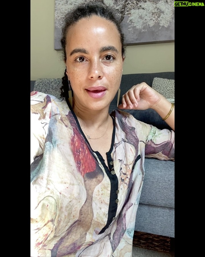 Parisa Fitz-Henley - 541 Likes - Feeling SO grateful in the midst of challenges in my industry to have the bright light of @themonafoundation 📚✨ shining in my life. To be able to work with folks supporting the education of over a million young people worldwide while ALSO conversing with respect, humility and candor…. To see up close examples of financial transparency, efficiency and generosity… To see the responsible distribution of wealth and the aim of helping all others build it… 😮💨🙏🥹 I hope the example of the way The Mona Foundation works spreads far and wide. Please have a look at their wonderful projects via the link in my bio. Not just to donate (tho that’s always welcome) but to lift your spirits and/or give you ideas of what can be. Lots of videos on their site show the various schools all over the world. I hope this is just one of the reminders for you of what’s possible, what’s good and growing in the world. Wishing you a beautiful rest of your day. 🤍
#TheMonaFoundation #Education #GirlsEducation #EducationForAll
Video description: Me, leaning against a couch. I have medium brown skin, dark brown hair and eyes. I’m wearing an earth-tone blouse and talking to camera.