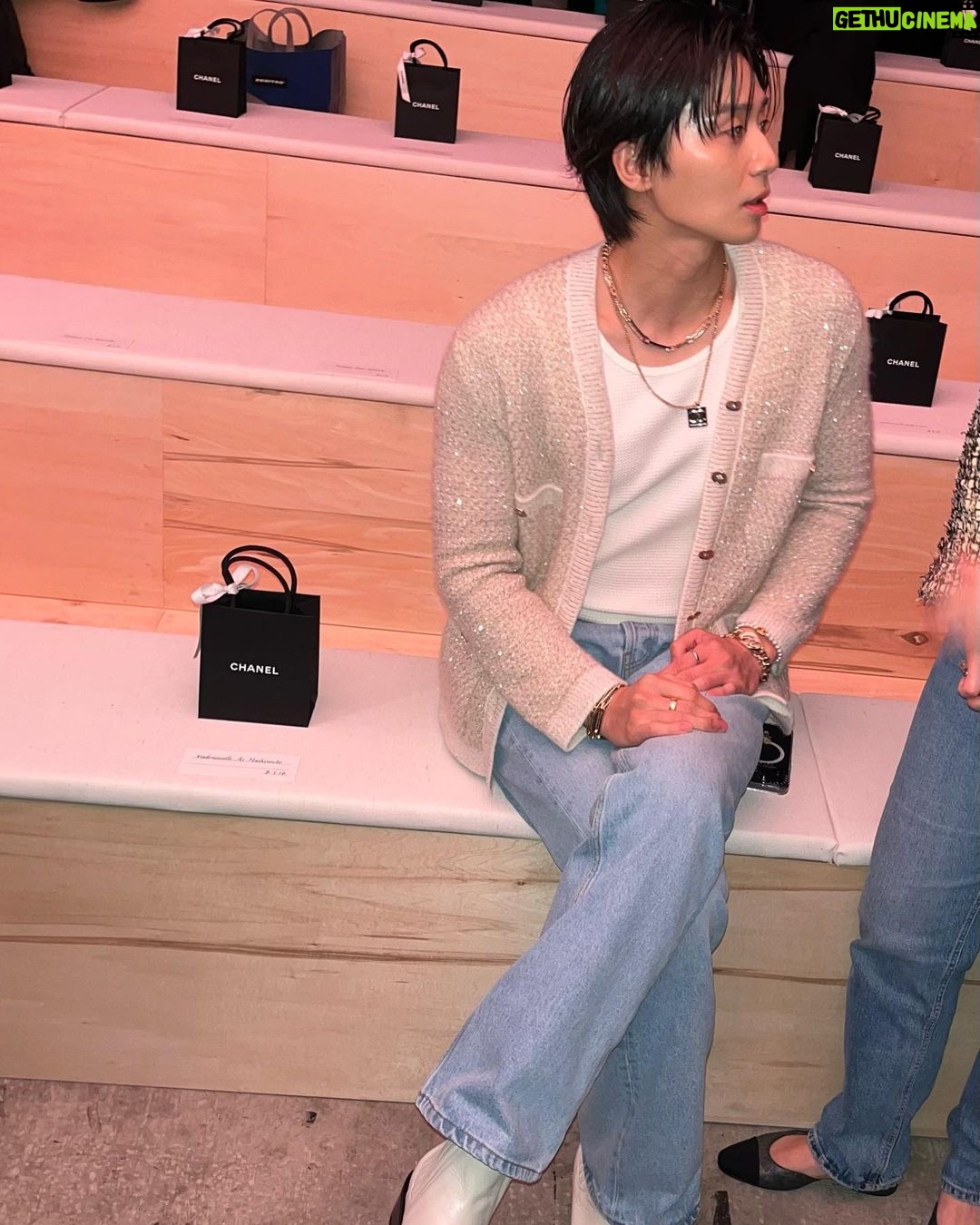 Park Seo-jun - 2.7 Million Likes - 💕💓💗💖💞💘💝
#CHANELMetiersdArt
#CHANELinTokyo
#CHANELShow