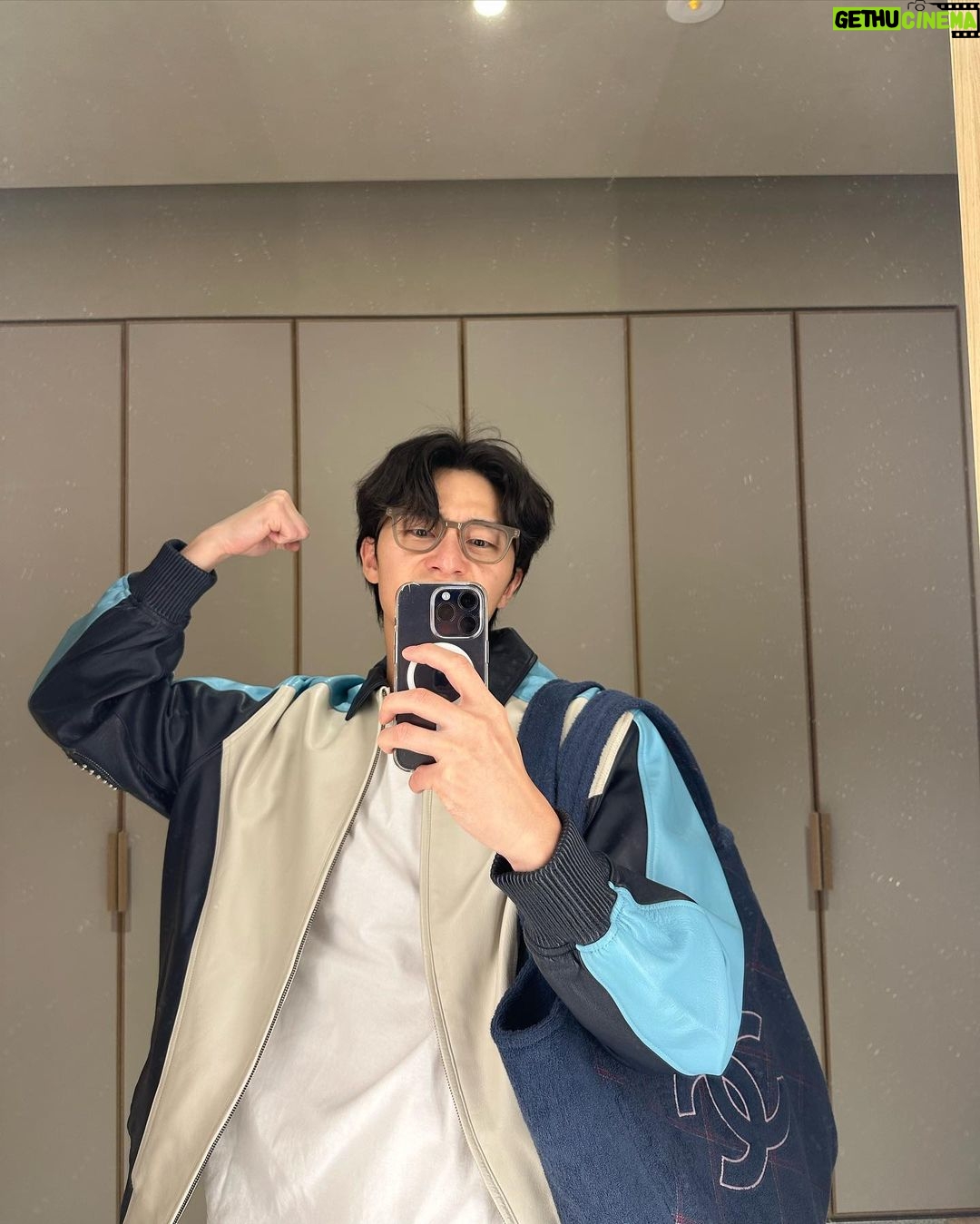 Park Seo-jun - 4.1 Million Likes - 오늘도 💪🏻