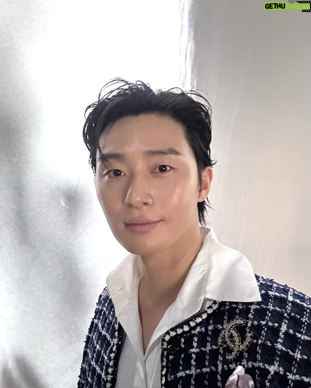 Park Seo-jun - 4.4 Million Likes - 💙💙💙💙💙💙
#ChanelFallWinter