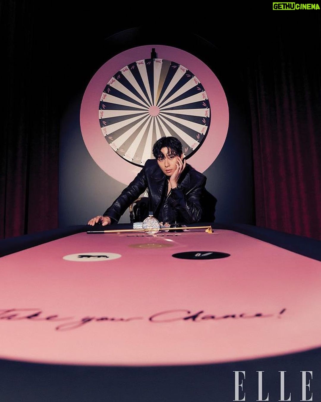 Park Seo-jun Instagram - #AD @chanelofficial @chanel.beauty @chanel.beauty.korea @ellekorea