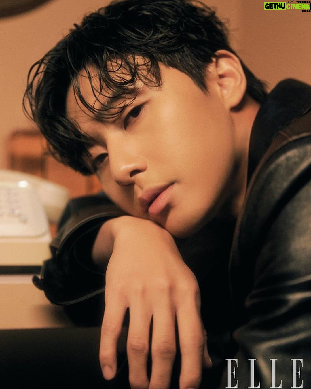 Park Seo-jun Instagram - #AD @chanelofficial @chanel.beauty @chanel.beauty.korea @ellekorea