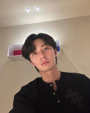 Park Seo-jun Instagram - 💪🏻🖤