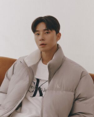 Park Seo-jun Instagram - @calvinklein #calvinkleinjeans