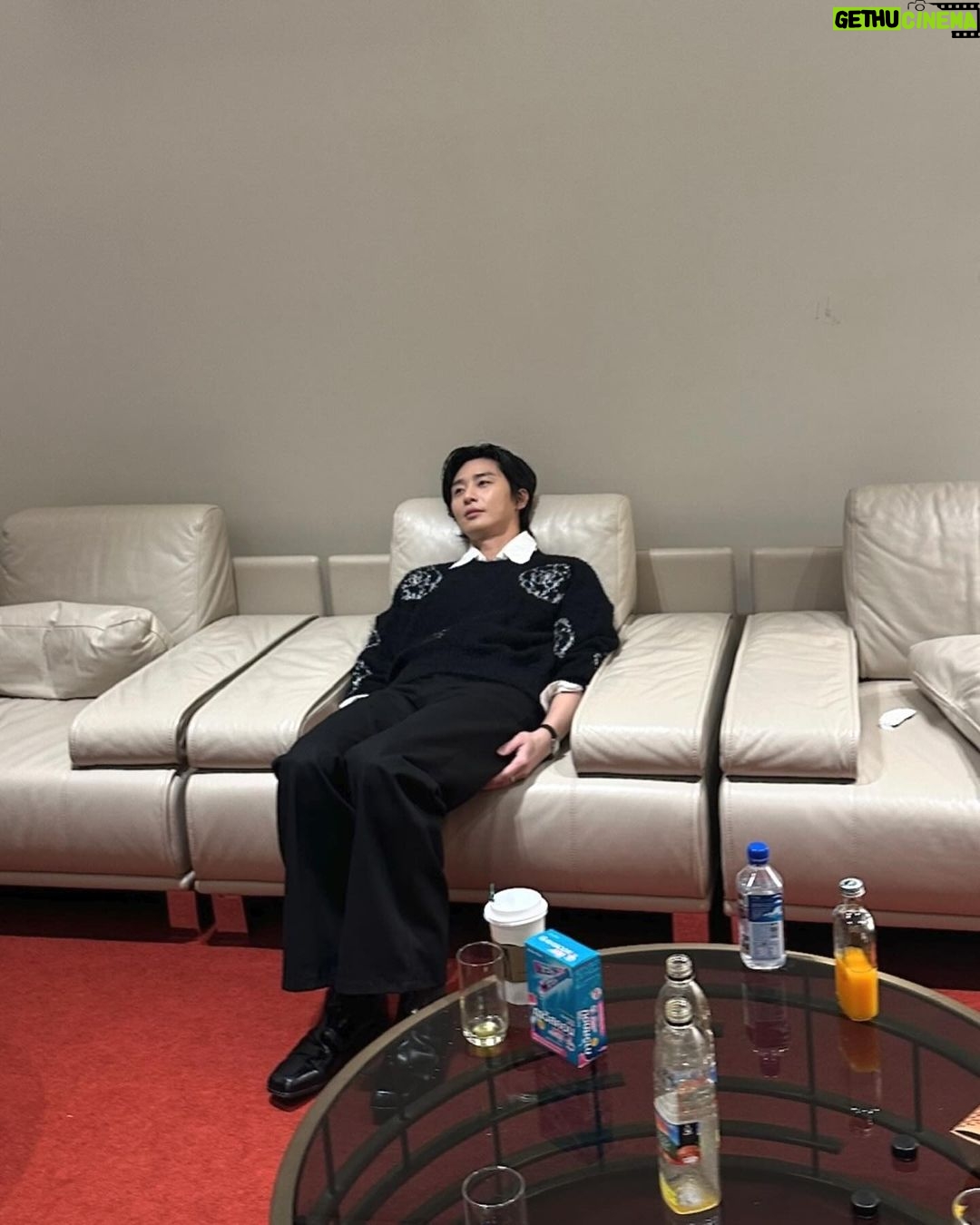 Park Seo-jun Instagram - 드디어 오늘 @netflixkr 경성크리처 오픈! 많은 관심 부탁 드릴까 하오 #경성크리처 #netflix See you on Netfilx