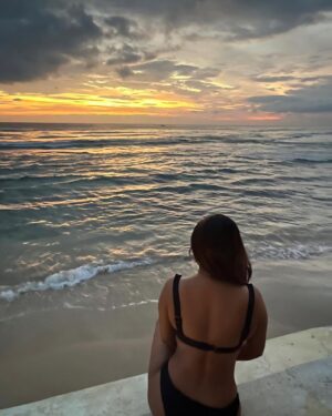Parno Mittra Instagram - Chasing sunsets forever! 

Captured by @aditi__das