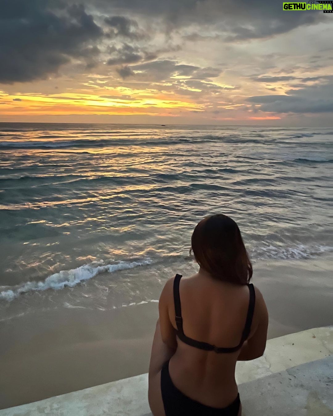 Parno Mittra - 43.9K Likes - Chasing sunsets forever!
Captured by @aditi__das