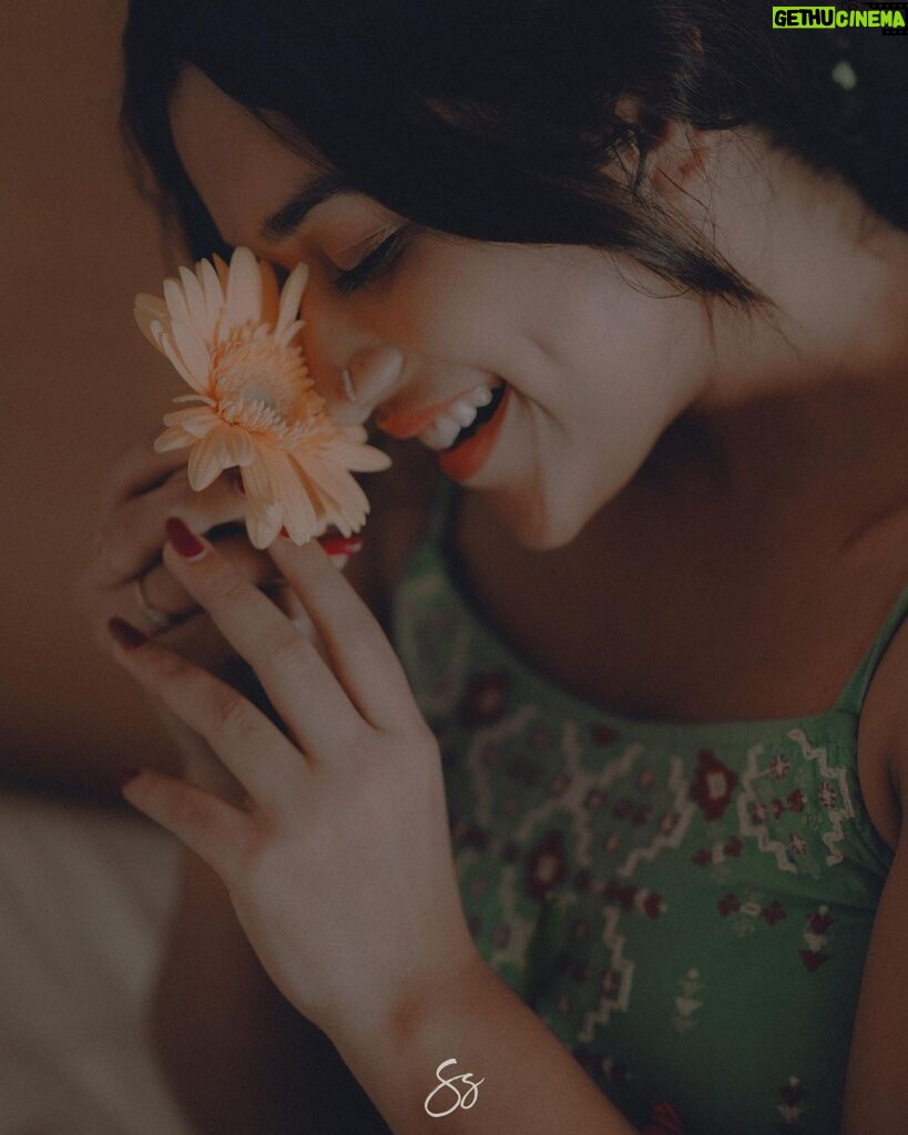 Parvathy R Krishna Instagram - A woman is like a rare flower, she blooms with the right amount of love and care 🌼🌸💐 📸 : @storiesbysujith