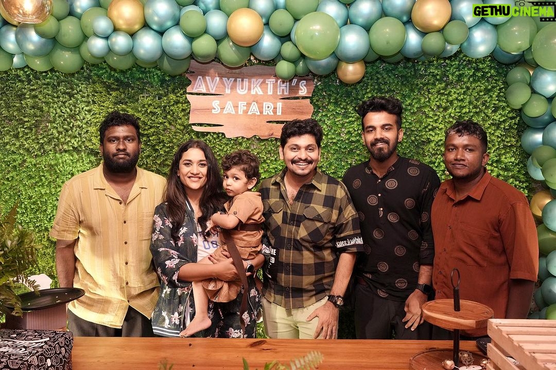 Parvathy R Krishna Instagram - Birthday Series ❤️❤️ 📷 : @inara__productions Achu outfit : @mini_kup Decor : @thegreindale Cake : @cakestrylounge2020 Venue : @theoliverestauranttvm