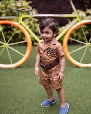 Parvathy R Krishna Instagram - Here is the beginning of Achuttan’s Birthday post..Can’t thank enough @mini_kup , Nishi for the amazing outfit ..You made Achukuttan’s day ..❤️❤️❤️