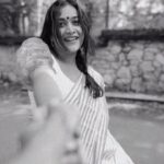 Parvathy R Krishna Instagram - കാക്കക്കറുമ്പ എൻ കള്ളക്കുറുമ്പ ❤️ #PunnaraKattilePoovanatthil @mohanlal @lijo_lebowski @saregamamalayalam @yoodleefilms #MalaikottaiVaaliban #mohanlal #traditional #vintage #kerala Video : @vipinjkumar