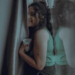Parvathy R Krishna Instagram - Okay Boss, I know what you are feeling now ..Ok hold it and text your partner that you love them a lot ❤️❤️❤️ 📸 : @storiesbysujith