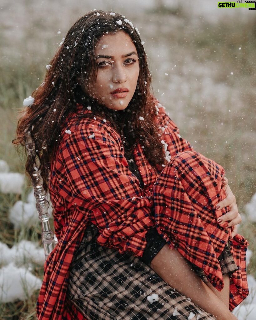 Actress Parvathy R Krishna HD Instagram Photos and Wallpapers December ...