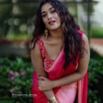 Parvathy R Krishna Instagram - Saree love ❤️💝 Outfit : @annmaria_boutique Accessories: @priya_anokhi_ Stylist : @doms.2010 📸 : @makeover.photography Hair : @blakeeys_makeover . . . . . . [#ree #reels #reelsinstagram #reelkarofeelkaro #trendingreels #trending #trendalert #thamaraipoovukum ]