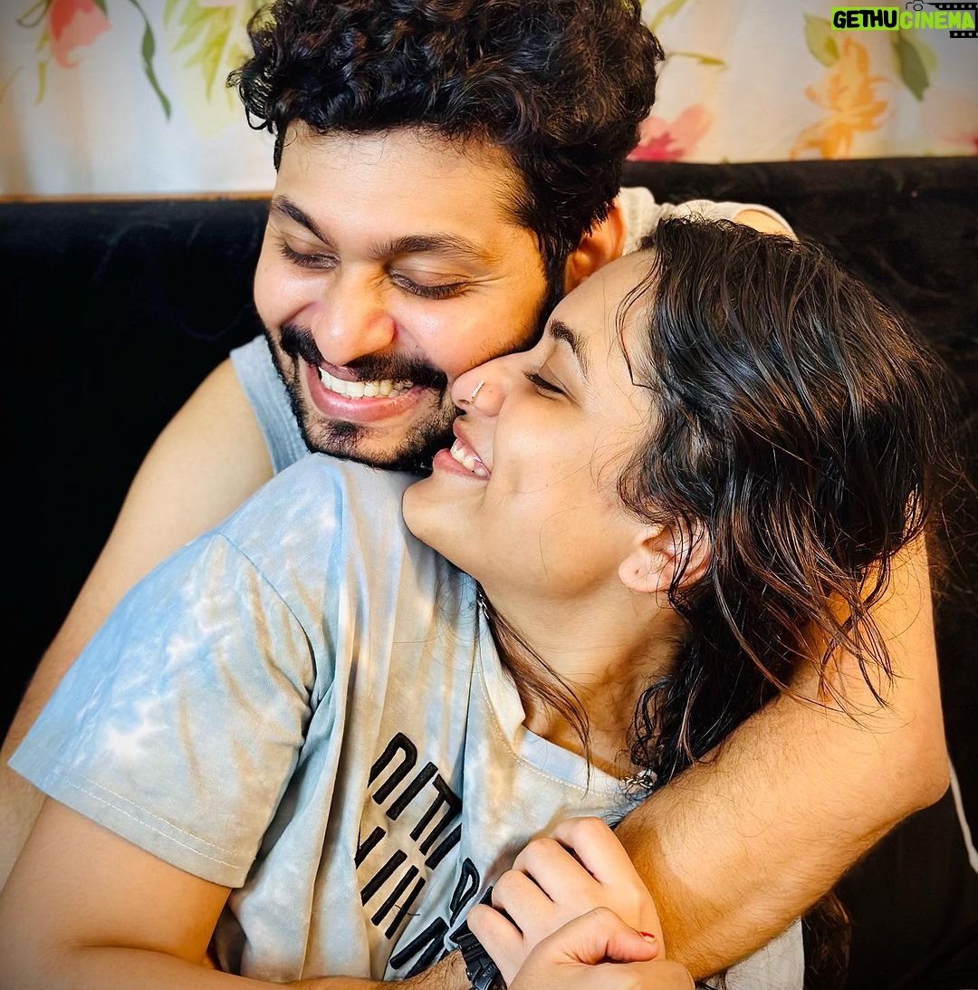 Parvathy R Krishna Instagram - Happy New Year ..Wishing you all a very Happy 2024 ❤️❤️❤️ What a great beginning 🎉🎉🎉🎉🎉