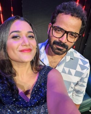 Parvathy R Krishna Instagram - അങ്ങനെ മാലിക്കിന് ശേഷം ഡേവിഡും Dr ഷെർമിനും കണ്ടു മുട്ടുകയാണ് സുഹൃത്തുക്കളെ ..
Look who has joined with us on KIDILAM
All the very best @vinayforrt chetta for AATTAM…❤️
Cant wait to watch it on theatre