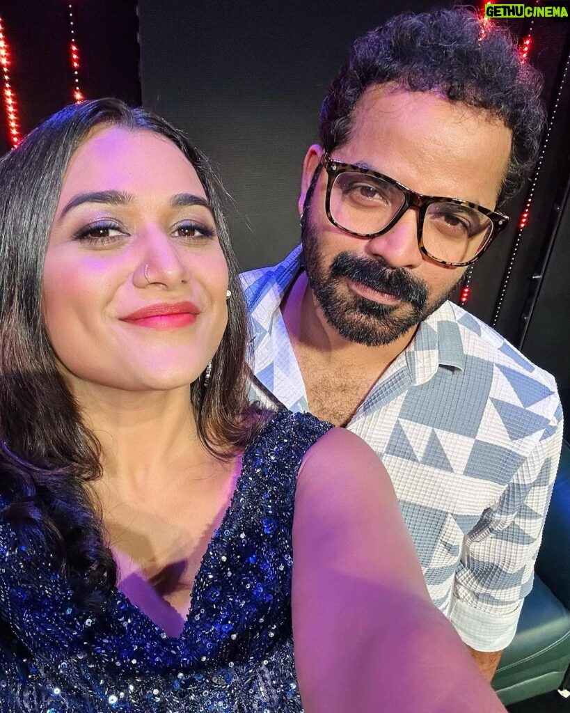 Actress Parvathy R Krishna HD Instagram Photos and Wallpapers December ...