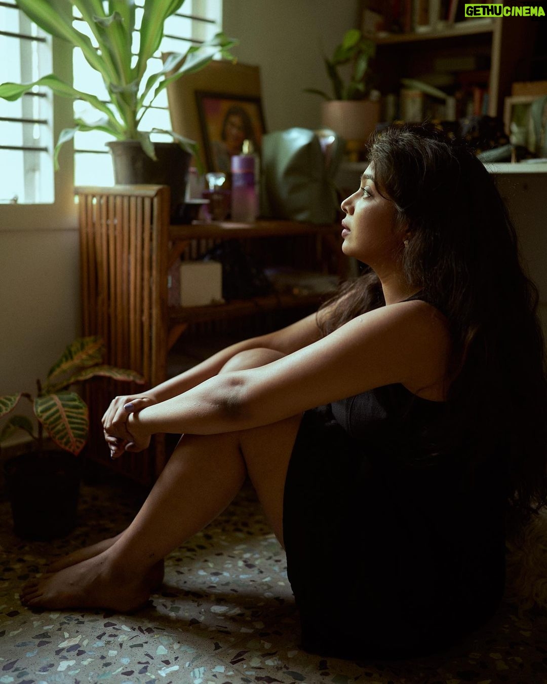Parvathy Saran Instagram - peace & quiet 🖤 Portraits @haya_dp
