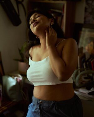 Parvathy Saran Instagram - loving, living, accepting 🤍 Portraits @haya_dp