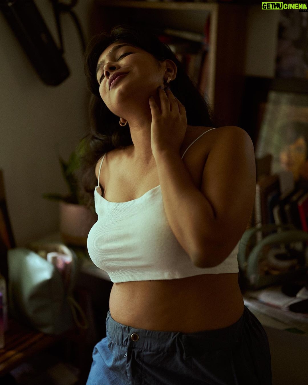 Parvathy Saran - 42.9K Likes - loving, living, accepting 🤍 Portraits @haya_dp