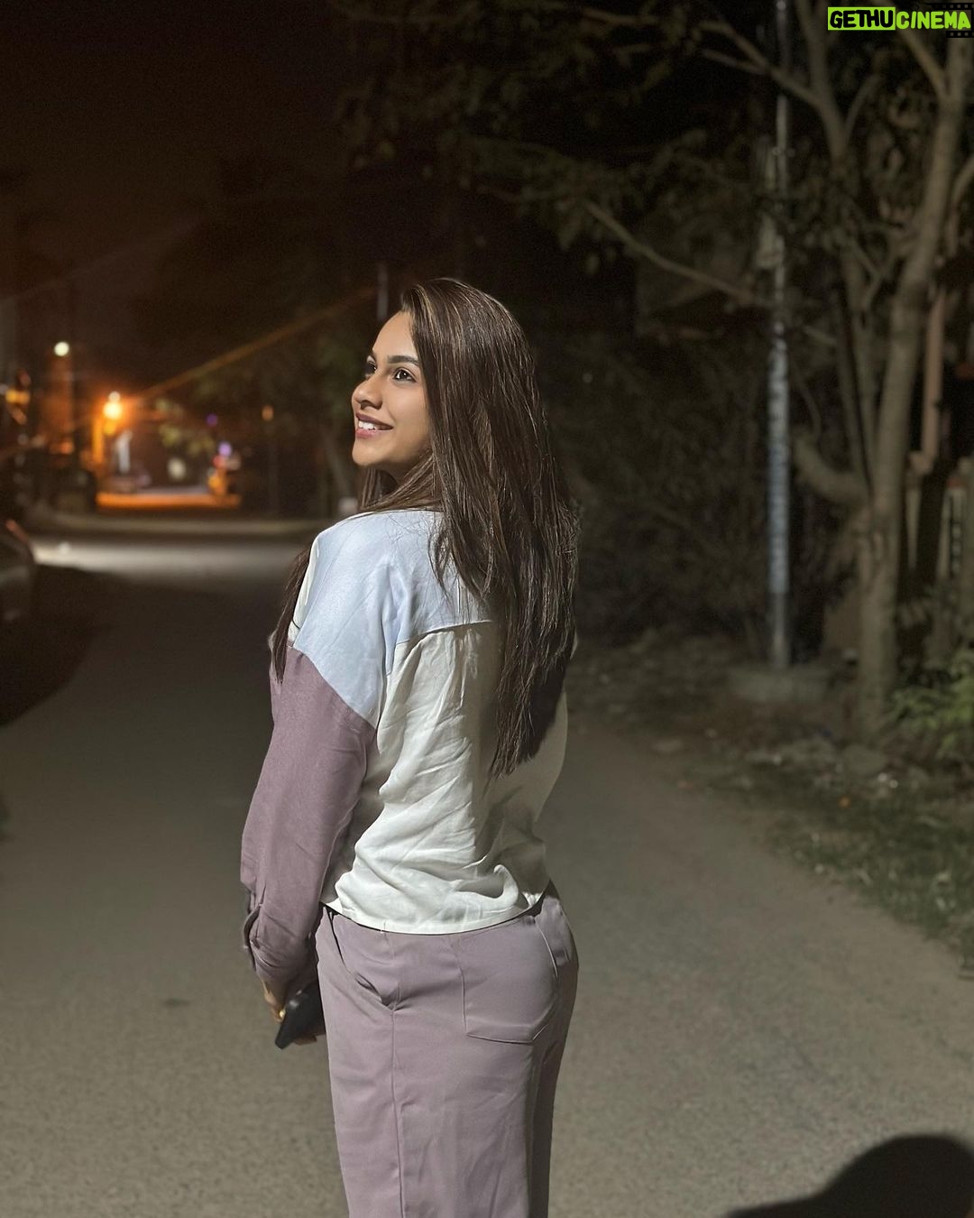 Parveen Instagram - Naa unna rasicha podhumae Vera edhuvum venamaeš¤ . . . #instagood #instagram #insta #instafamily #trending #parveenofficial