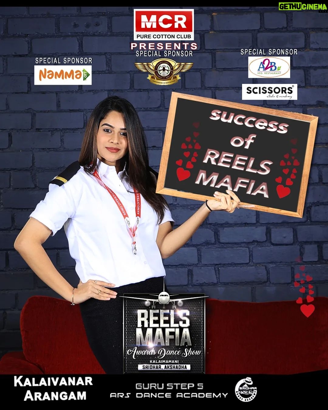 Parveen Instagram - Biggest Award Event in Chennai REELS MAFIA success of REELS MAFIA @_.parveenofficial._ #reelsmafia #mcrshopping #nammaott #remo_international_college #yourbackersfoundation #yourbackers #yourbackerssiragugal @mcrshopping @nammaott2 @remo_international_college @yourbackersfoundation @yourbackers_siragugal @yourbackers @clickfactory_photography