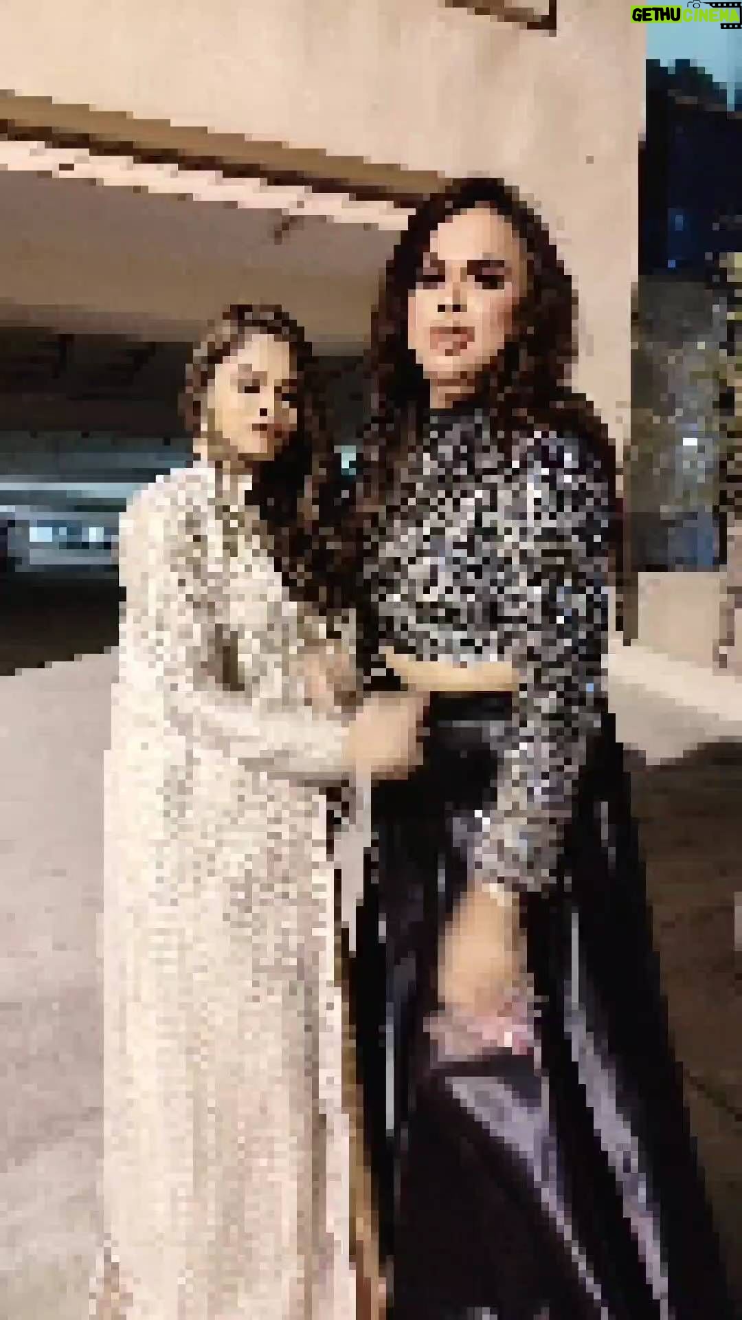 Parveen Instagram - Happy people together 🧿♥️💃🏻💃🏻