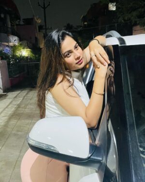 Parveen Instagram - Unnakul naanae🤍
.
.
.
#instagood #instagram #picoftheday #instamood #parveenofficial