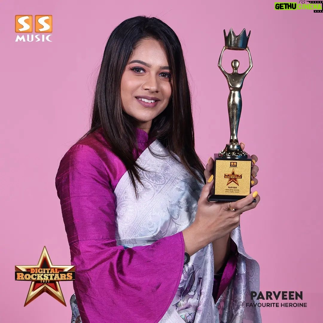 Parveen Instagram - "அழகான ராட்சஷியே" Parveen at Digital Rockstars Award 2022 | SS Music @_.parveenofficial._ Associate Sponsors @dindigul_virundhu @sacas.arts @tradegeniuscapitals Gift Sponsor @ishwaryam_goodness Photography - @first_sight_studio_ 360 Video courtesy - @inkflyphotobooth #ssmusic #ssmusicawards #ssawards #ssmusicdigitalawards #ssmusicdigitalrockstars #ssmusicdigitalrockstars2022