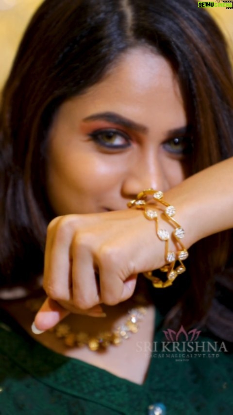 Parveen Instagram - Smile π sparkle π Shine π« Call: 82200 44453 Shop: https://srikrishnanagaimaligai.com . . . . . @_.parveenofficial._ #SKNM #SKNMaligai #Madurai #SriKrishnaNagaiMaligai #watchfashion #jewelry #jewelrydesigner #jewelryaddict #jewelrydesign #gold #goldjewelry #silverjewelry #diamond #diamondnecklace#diamondearrings #diamondring #diamondcollections #bridalring #bridalrings #bridalringcollections #ring #weddingring Sri Krishna Nagai Maaligai Pvt Ltd