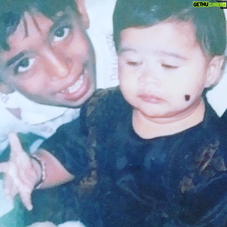 Parveen Instagram - #childhood pic#memzzz#widpakkibro#lol😂😂😍😍