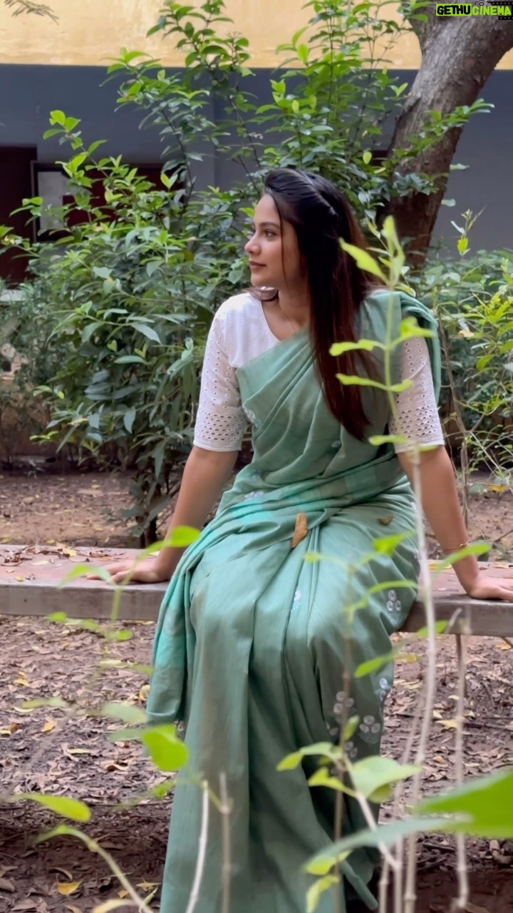 Parveen - 34.8K Likes - Railin Oligal🤍
.
.
Saree from @dv_sarees
.
.
#railinoligal #instagram #instagood #like #trendingreels #trending #reels #reelsinstagram #reelitfeelit #parveenofficial